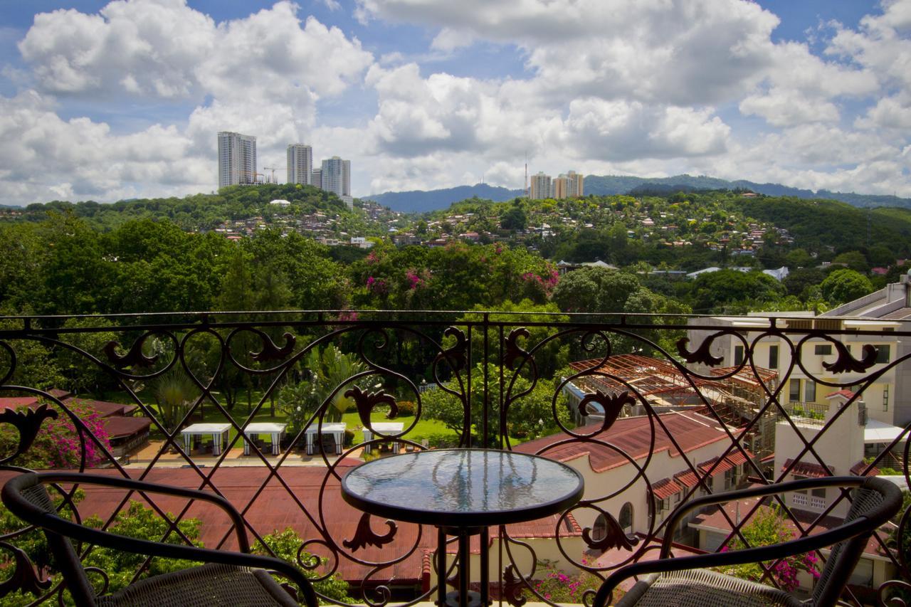 Sophia Suites Residence Hotel Cebu Eksteriør bilde